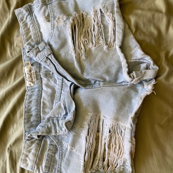 High rise ripped jean short shorts - Picture 1 of 1